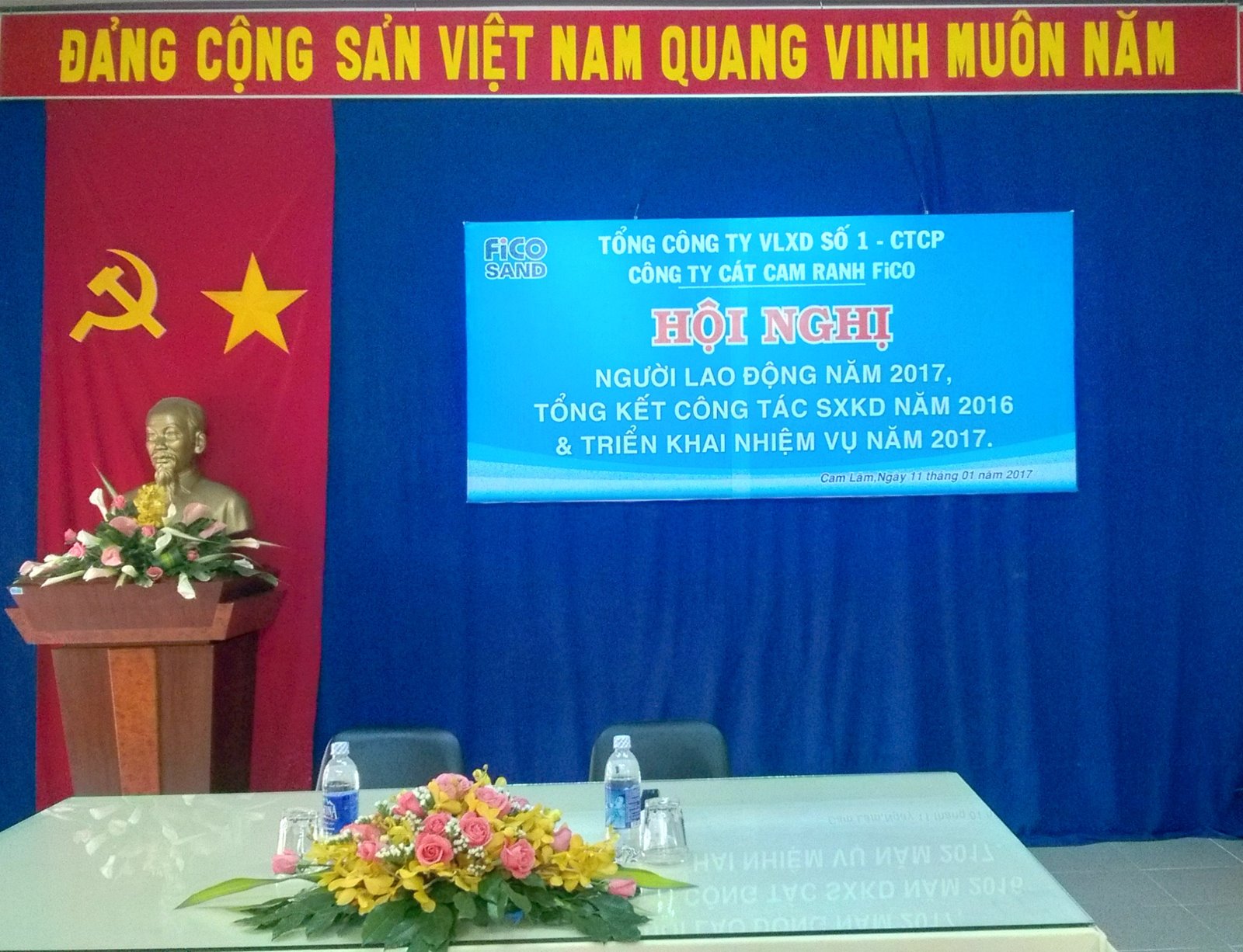 HỘI NGHỊ: Người lao động năm 2017, tổng kết công tác SXKD 2016, nhiệm vụ 2017